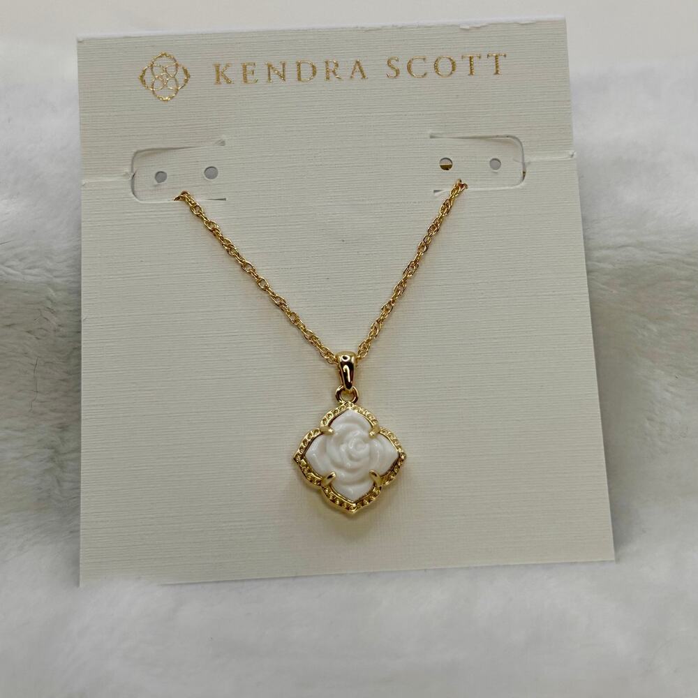 NEW- Kendra Scott Mallory Rose Necklace